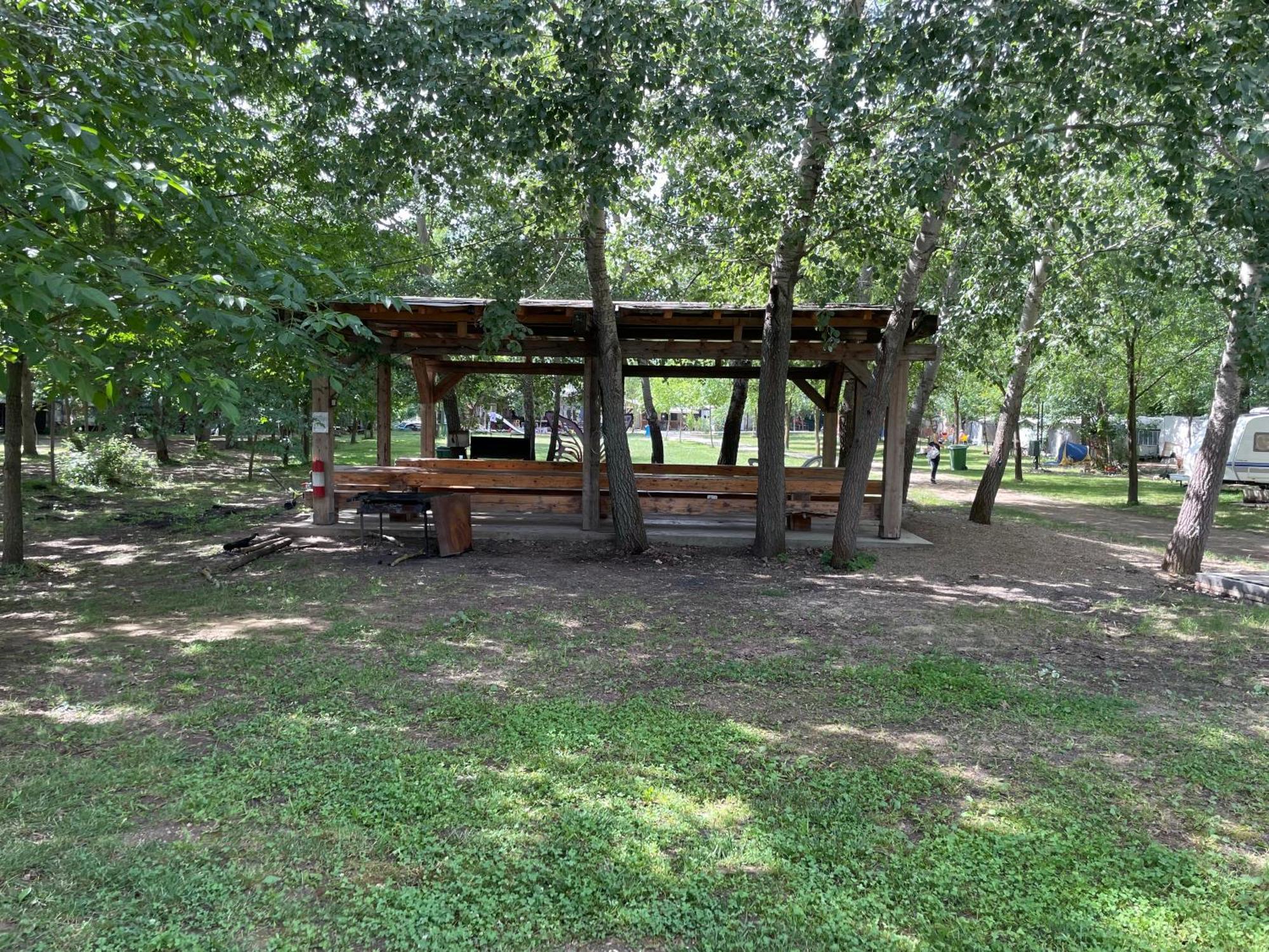 Camping Oaza Bela Crkva  Εξωτερικό φωτογραφία